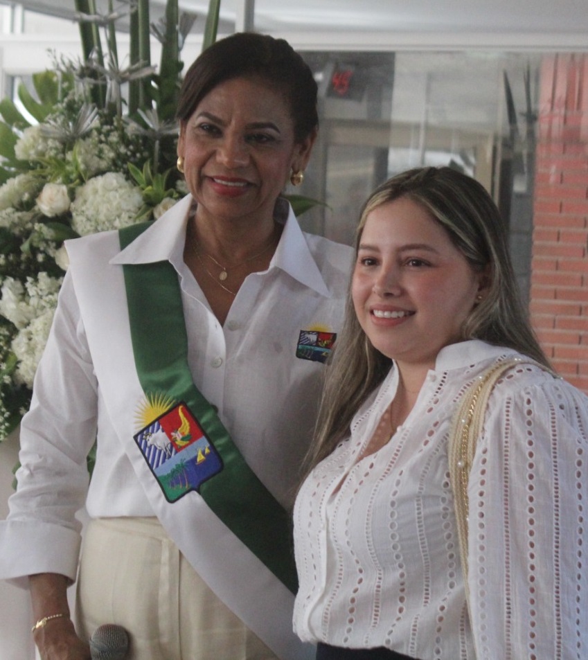 La gobernadora Lucy García presentó más funcionarios de su gabinete